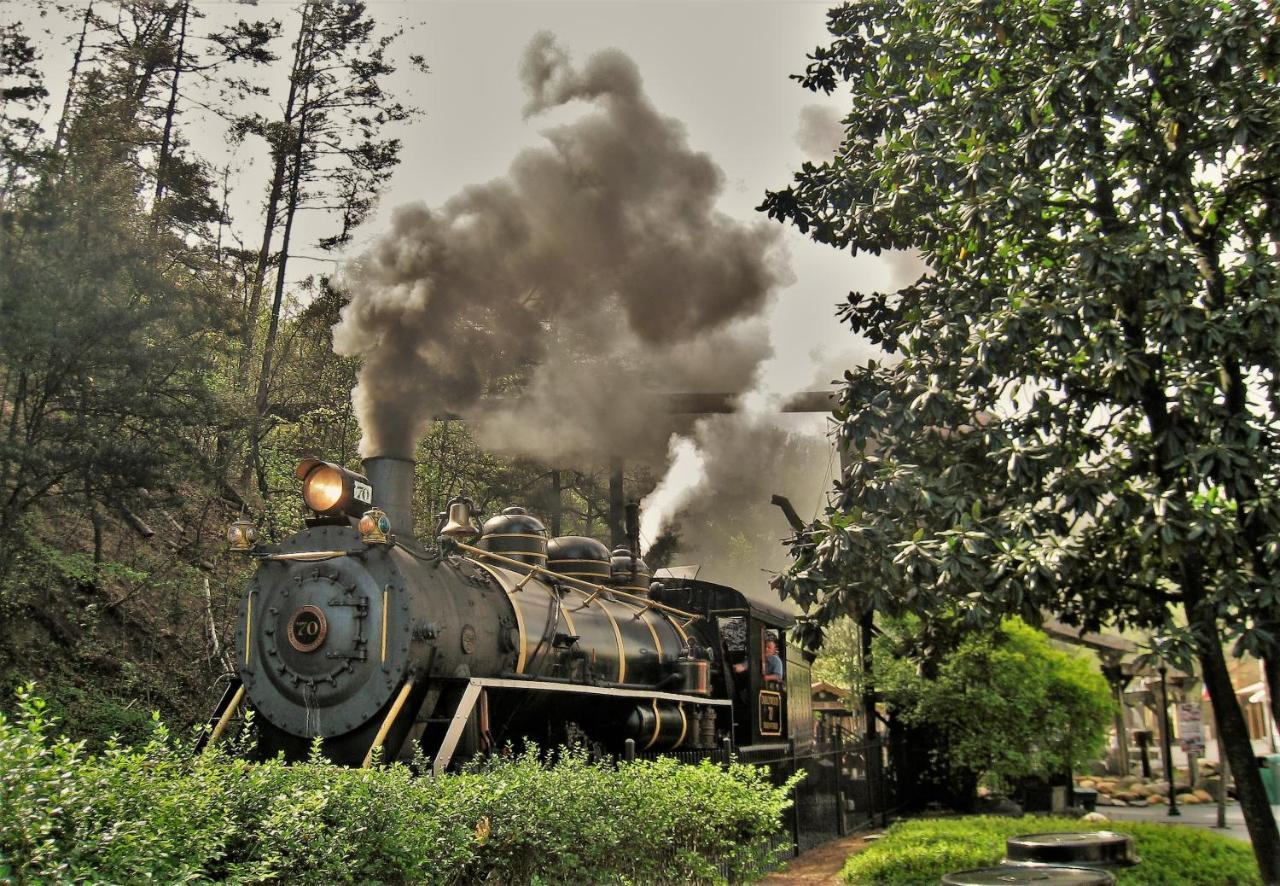 פיג'ן פורג' Bridgewood Cabin, Hot Tub, 1089 Of Free Attraction Tickets For Each Paid Day, Dollywood And More! מראה חיצוני תמונה