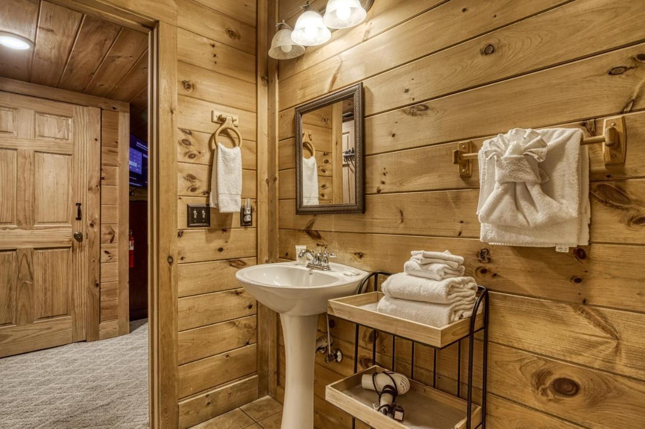 פיג'ן פורג' Bridgewood Cabin, Hot Tub, 1089 Of Free Attraction Tickets For Each Paid Day, Dollywood And More! מראה חיצוני תמונה