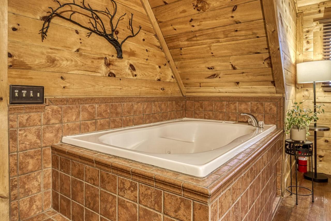 פיג'ן פורג' Bridgewood Cabin, Hot Tub, 1089 Of Free Attraction Tickets For Each Paid Day, Dollywood And More! מראה חיצוני תמונה